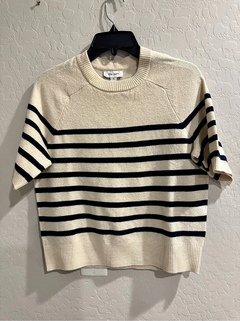 ON-34TH Striped Short Sleeve Sweater in Cream & Black Size Medium